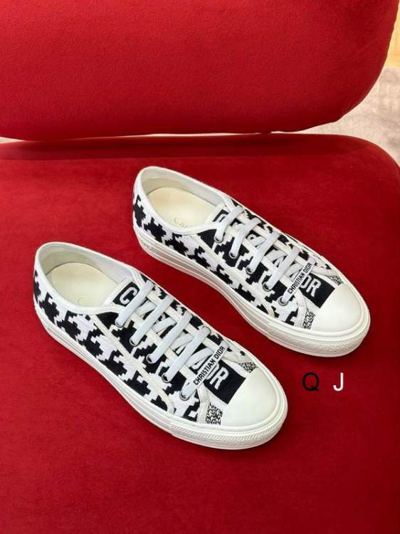 Picture of Dior Shoes _SKUDiorcoloursz35-41XJ06013836